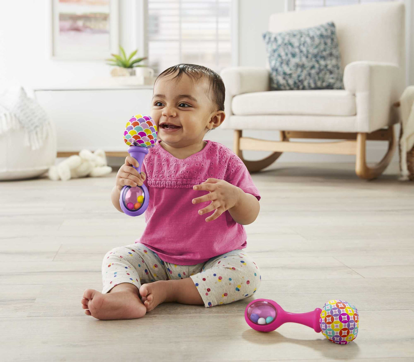 Fisher-Price Baby Newborn Toys Rattle 'n Rock Maracas, juego de 2 instrumentos musicales suaves para bebés de más de 3 meses, color azul y naranja