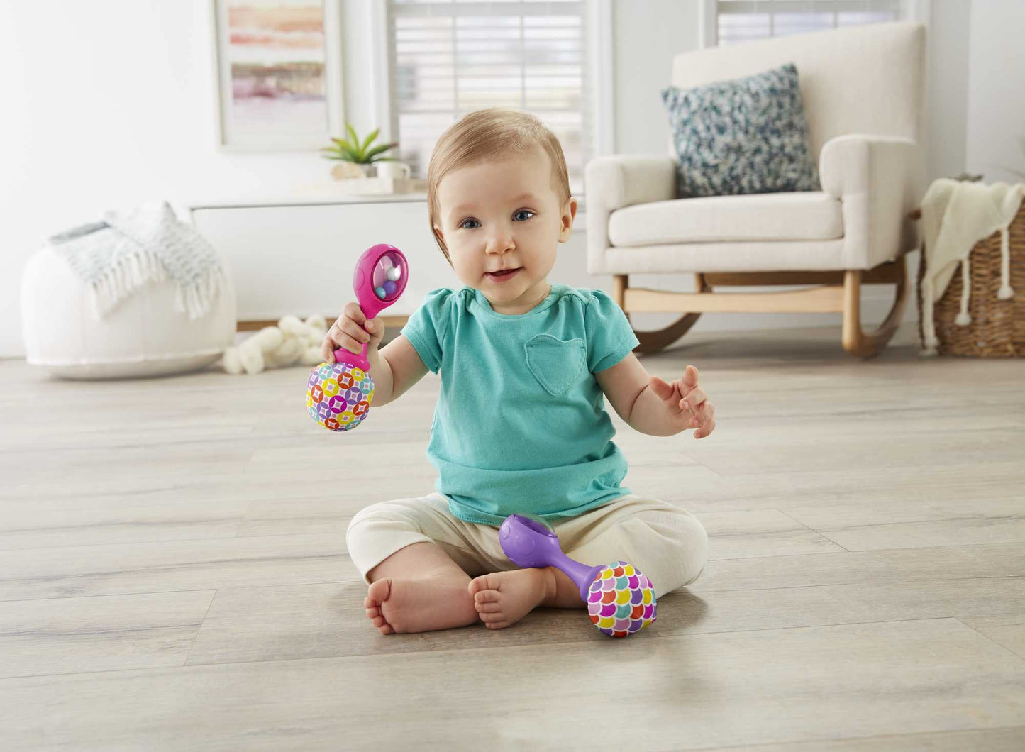 Fisher-Price Baby Newborn Toys Rattle 'n Rock Maracas, juego de 2 instrumentos musicales suaves para bebés de más de 3 meses, color azul y naranja