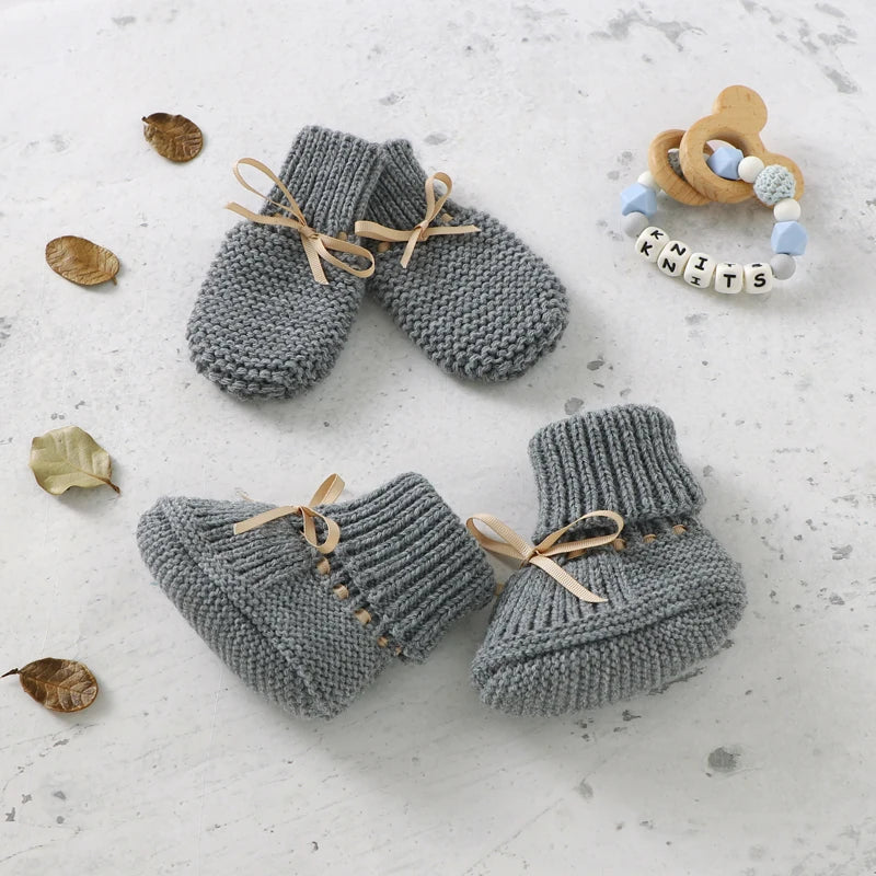 Zapatos, calzados, medias cálidas tejidas para bebés para invierno Baby Shoes + Gloves Set Knit Newborn Girls Boys Boots Mitten Fashion Butterfly-knot Toddler Infant Slip-On Bed Shoes Hand Made