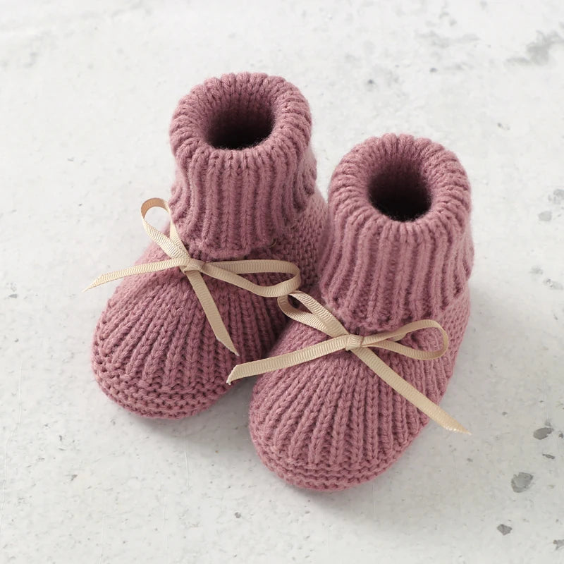 Zapatos, calzados, medias cálidas tejidas para bebés para invierno Baby Shoes + Gloves Set Knit Newborn Girls Boys Boots Mitten Fashion Butterfly-knot Toddler Infant Slip-On Bed Shoes Hand Made