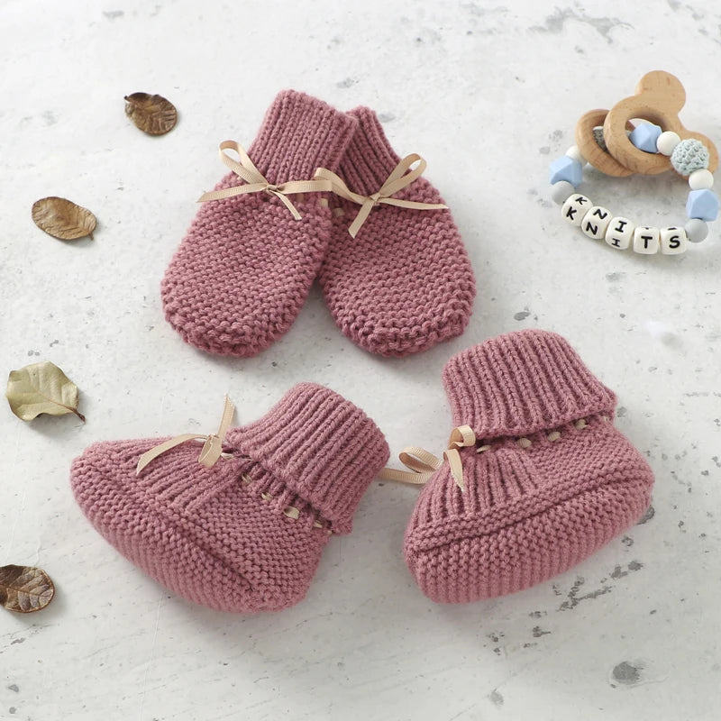 Zapatos, calzados, medias cálidas tejidas para bebés para invierno Baby Shoes + Gloves Set Knit Newborn Girls Boys Boots Mitten Fashion Butterfly-knot Toddler Infant Slip-On Bed Shoes Hand Made