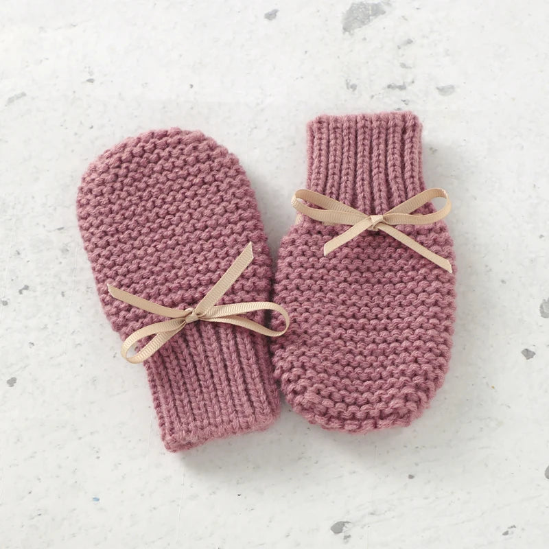 Zapatos, calzados, medias cálidas tejidas para bebés para invierno Baby Shoes + Gloves Set Knit Newborn Girls Boys Boots Mitten Fashion Butterfly-knot Toddler Infant Slip-On Bed Shoes Hand Made