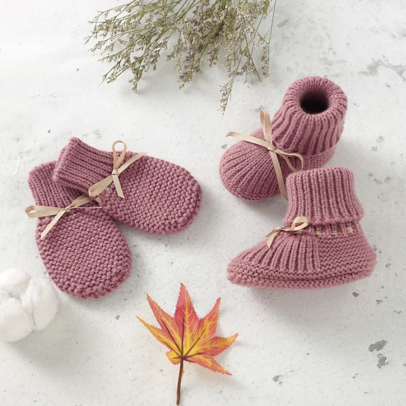 Zapatos, calzados, medias cálidas tejidas para bebés para invierno Baby Shoes + Gloves Set Knit Newborn Girls Boys Boots Mitten Fashion Butterfly-knot Toddler Infant Slip-On Bed Shoes Hand Made