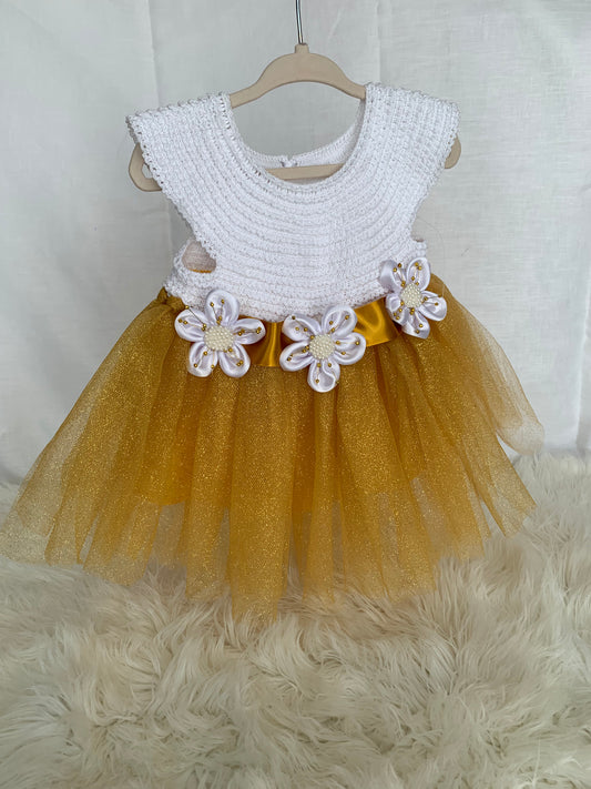 Traje festivo tejido para niña Dorado