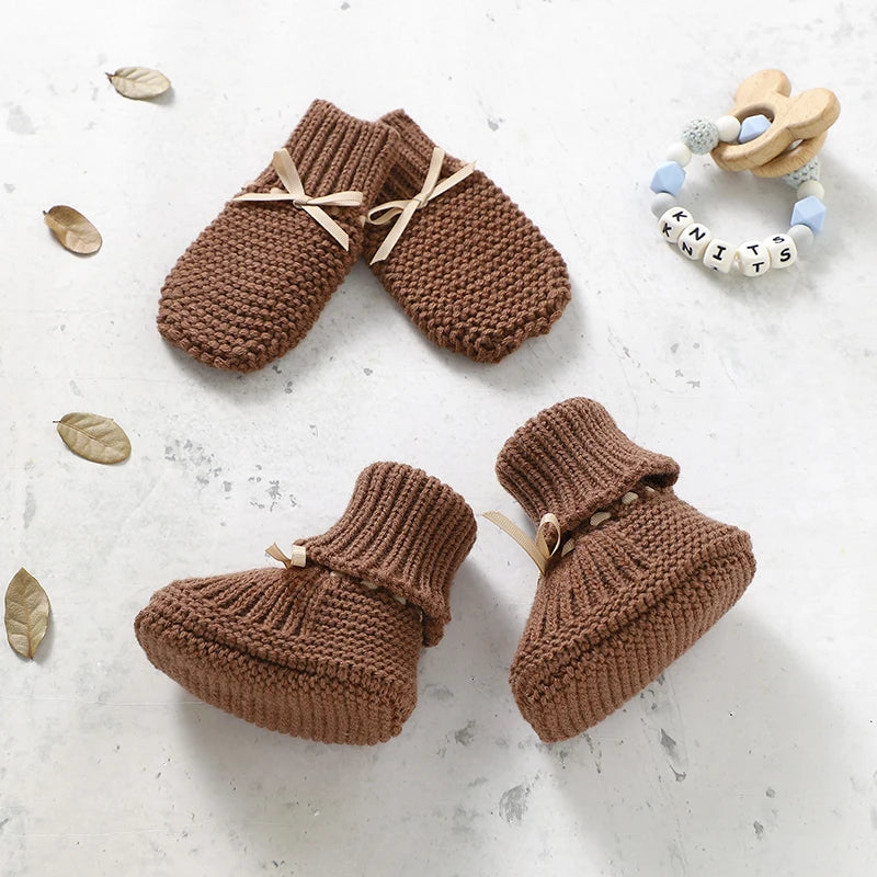 Zapatos, calzados, medias cálidas tejidas para bebés para invierno Baby Shoes + Gloves Set Knit Newborn Girls Boys Boots Mitten Fashion Butterfly-knot Toddler Infant Slip-On Bed Shoes Hand Made